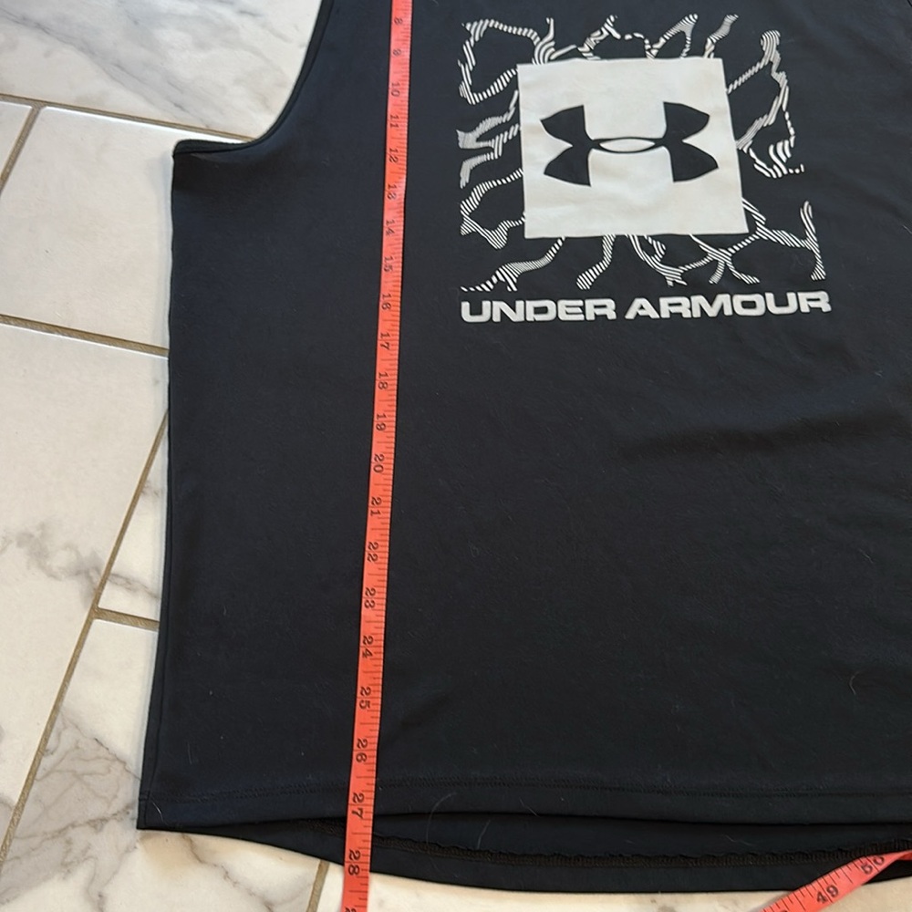 Under Armour workout Tank - Picture 3 of 3